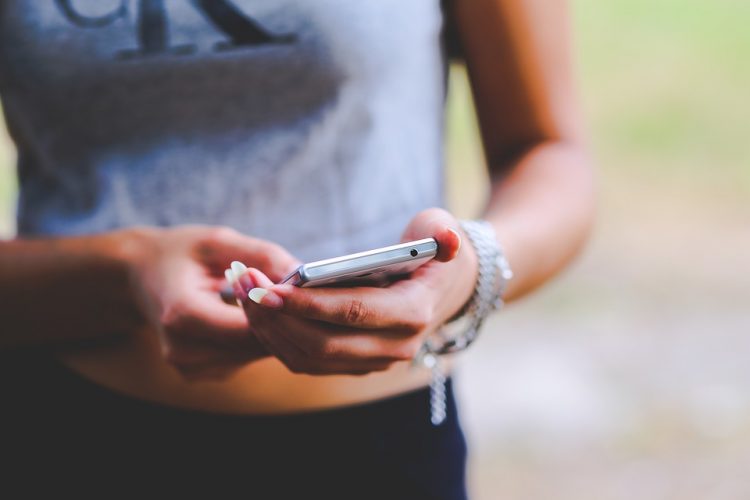 Pirater un téléphone cellulaire pour lire des SMS